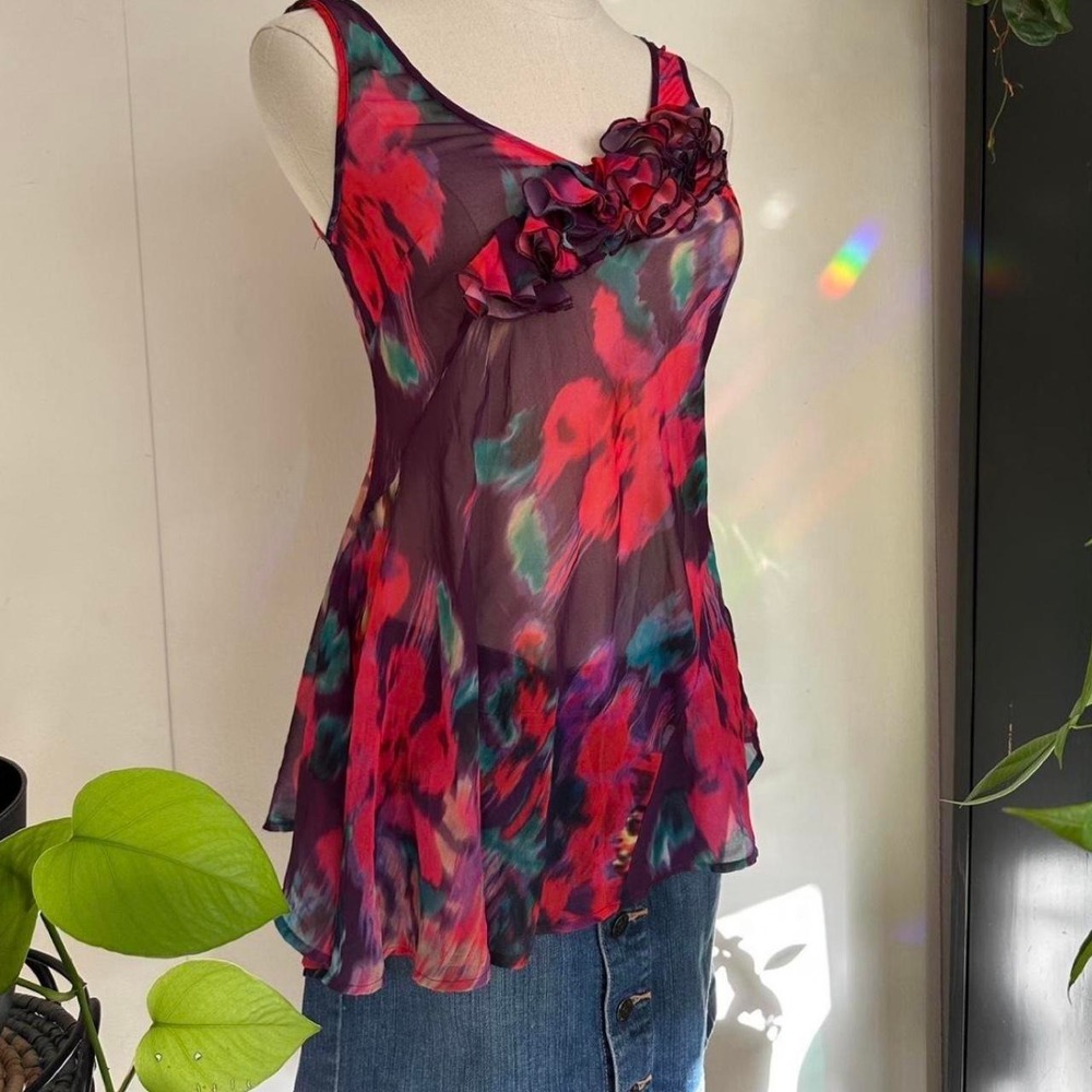 Express Floral Sheer Tank Top Asymmetrical Ruffle Trim XS Fuchsia Purple Silk